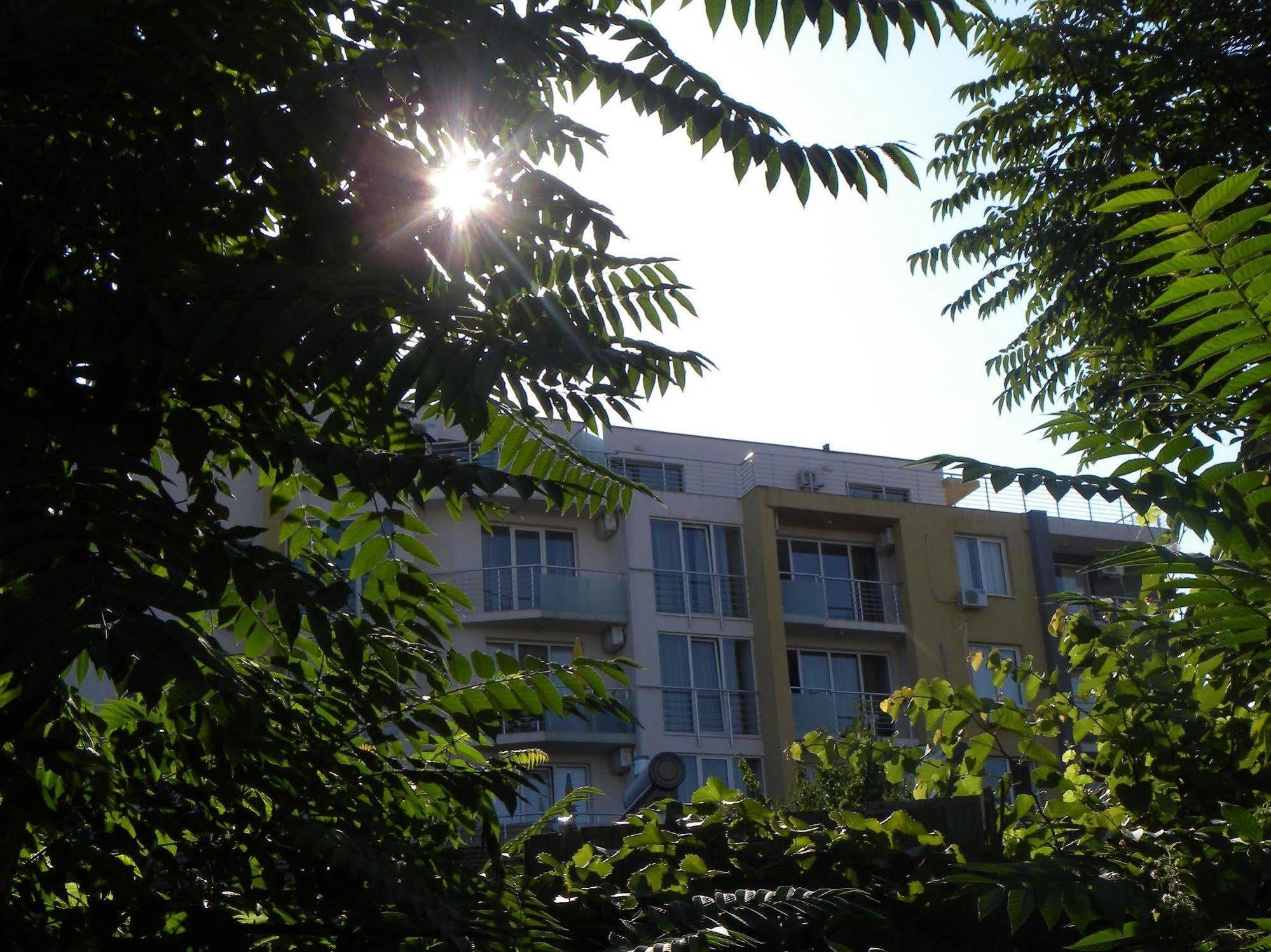 Apartcomplex New Tawn Obzor Kültér fotó