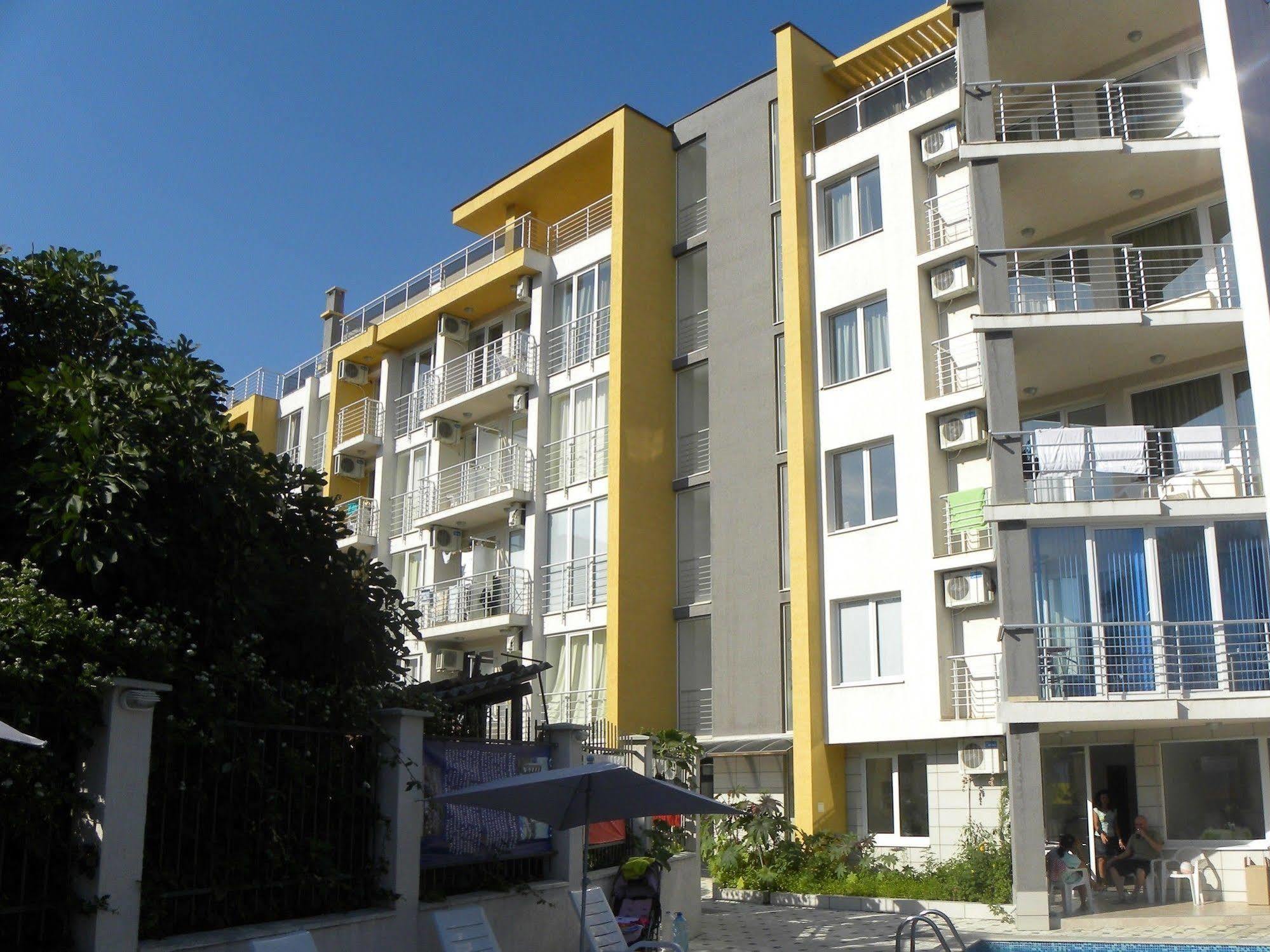 Apartcomplex New Tawn Obzor Kültér fotó