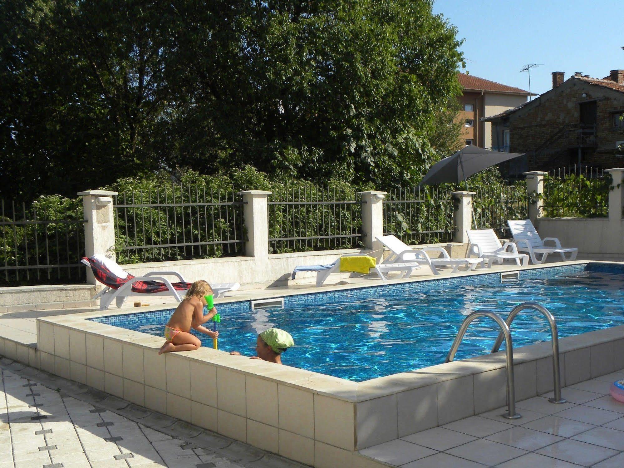Apartcomplex New Tawn Obzor Kültér fotó