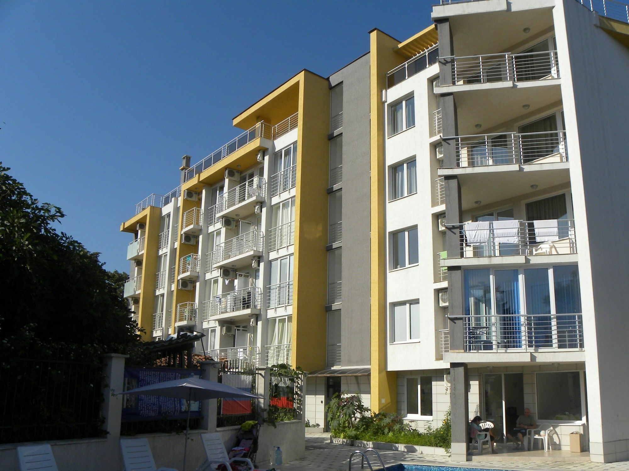 Apartcomplex New Tawn Obzor Kültér fotó